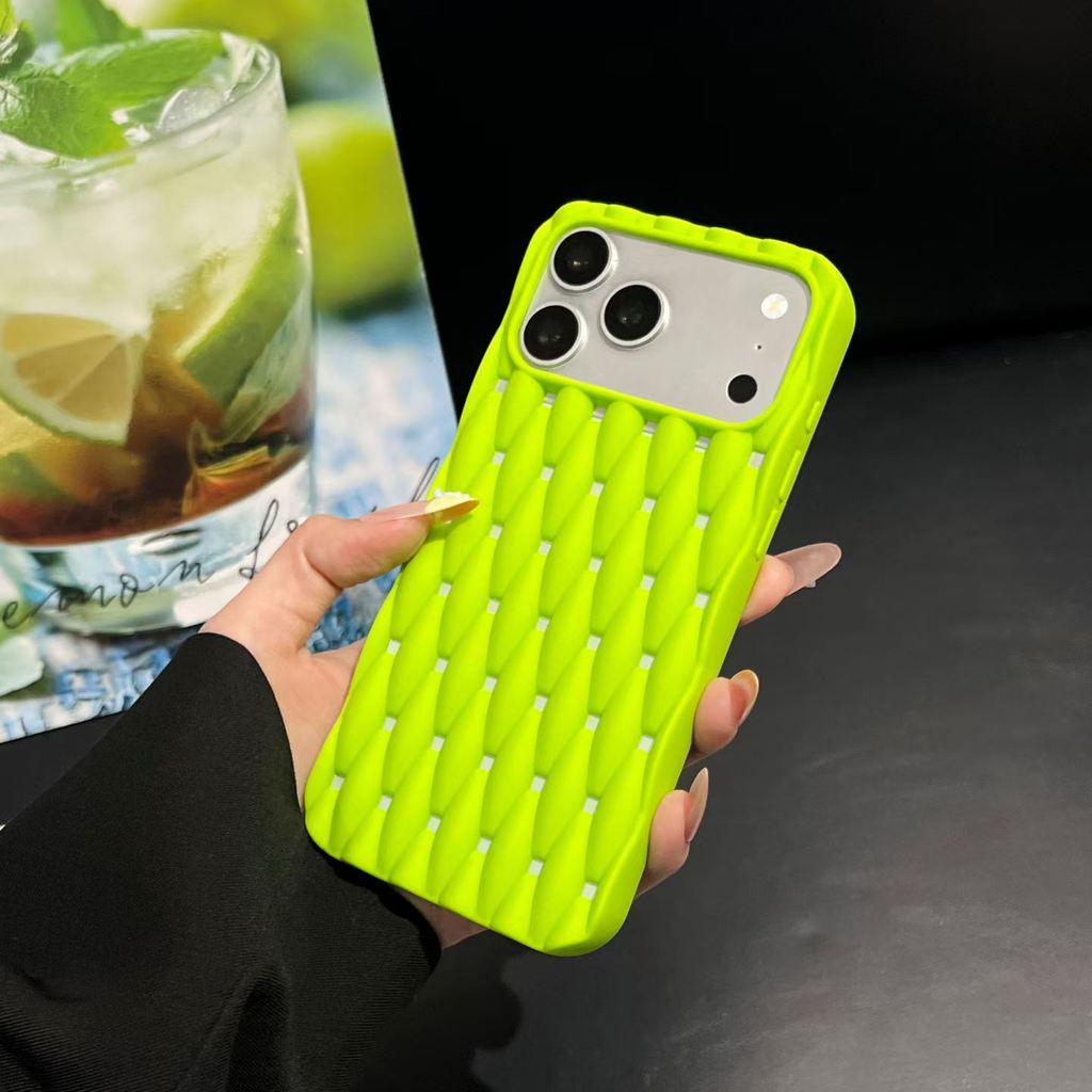 Heat Dissipation Mesh Breathable Case - Per 15 16 17 Pro Max