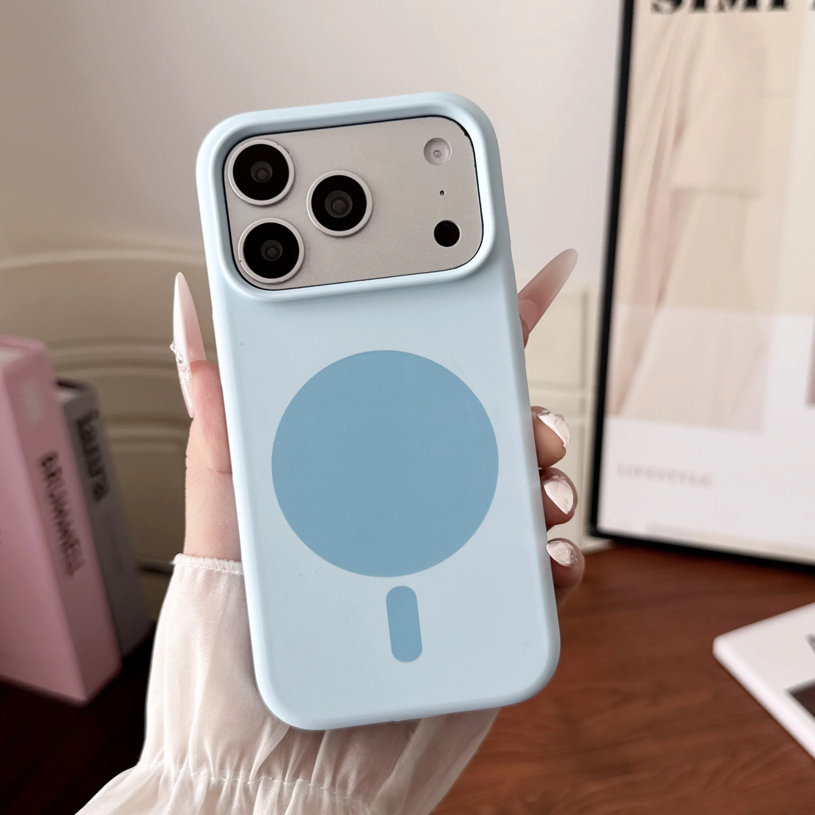 Liquid Silicone Magnetic Phone Case - Custodia per iPhone 18 17 Pro