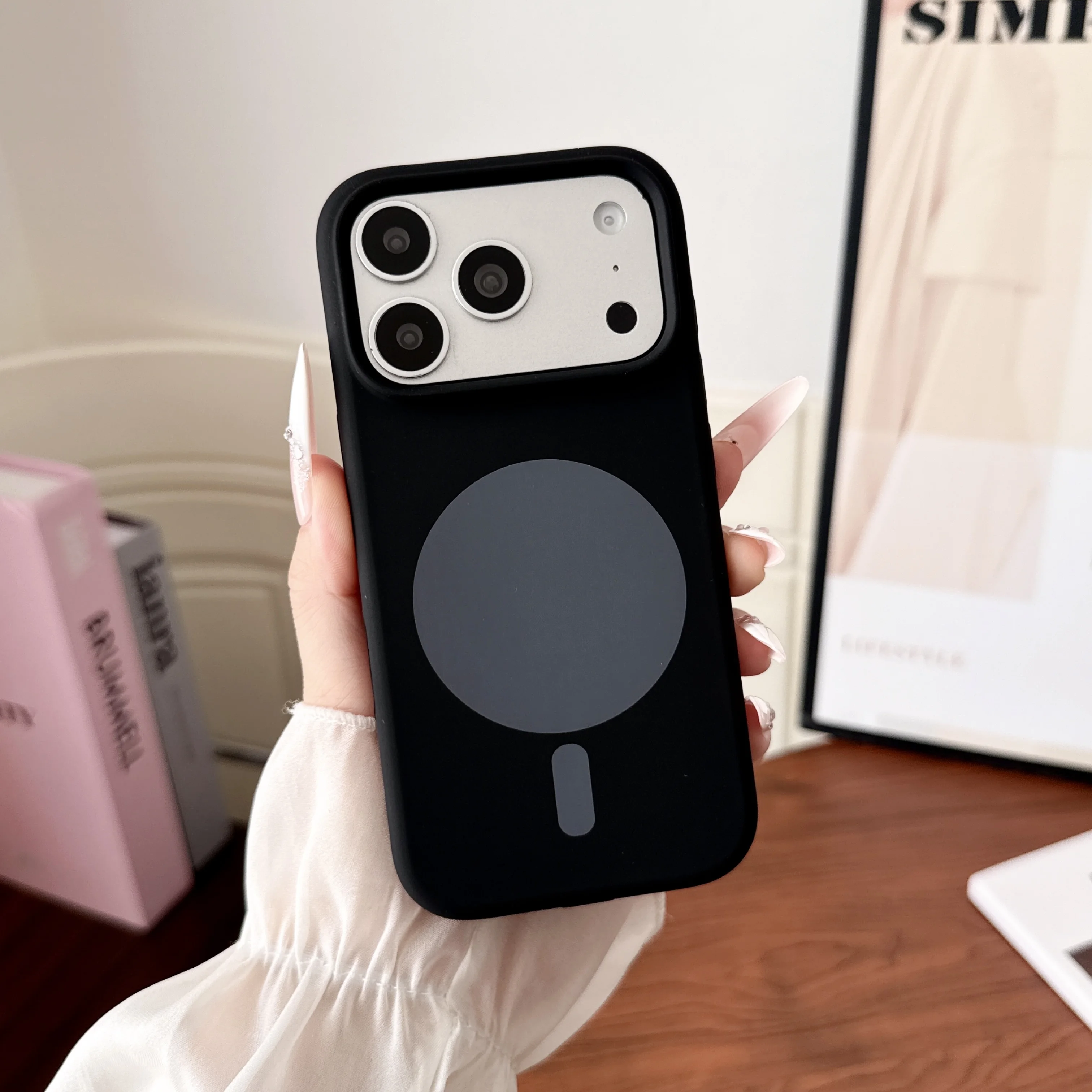 Custodia per iPhone 18 17 Pro  - Liquid Silicone Magnetic Phone Case recensione e prezzo